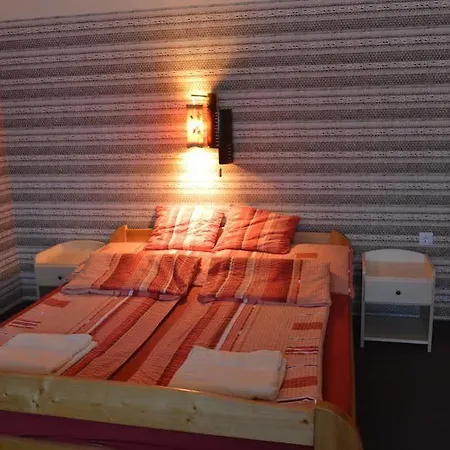 Bed & Breakfast Flamingo Vendeghaz 3*