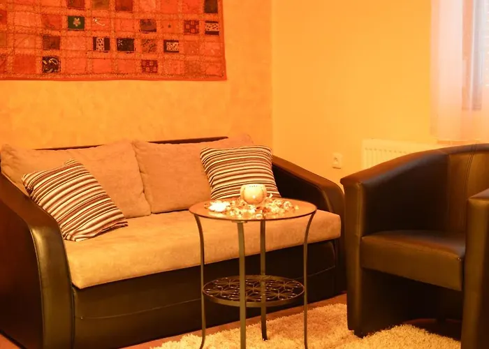 Flamingo Vendeghaz فندق مبيت وإفطار 3*