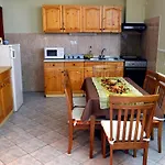 Flamingo Vendeghaz Bed & Breakfast 3*