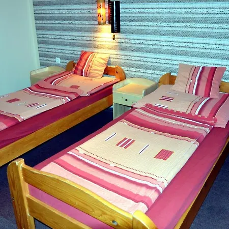 Flamingo Vendeghaz 3*