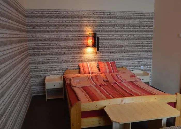 Flamingo Vendeghaz 3* Eger